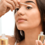 Castor Oil for Lashes: Benefits You Should Know